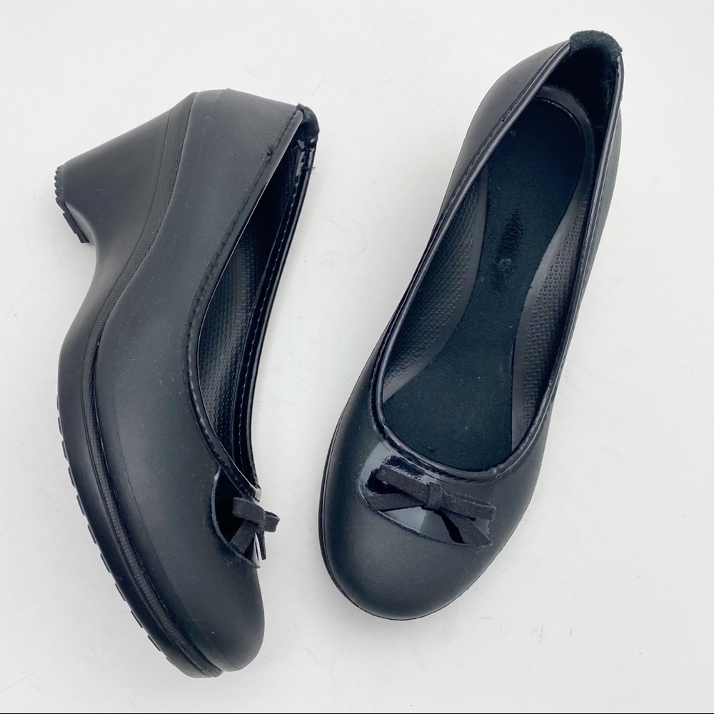 CROCS Lydia Black Bow Wedge Pumps - Size 7